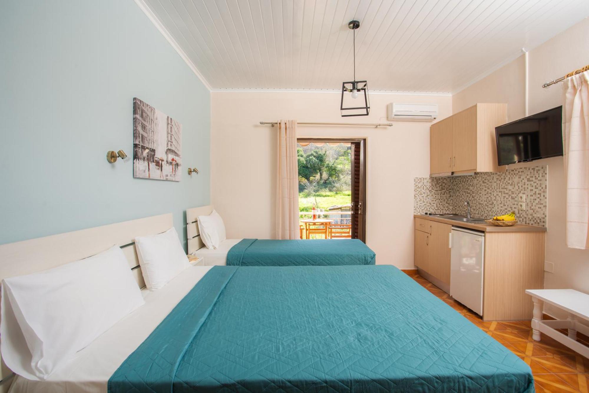 Eros Appartments Kalamitsi  Ngoại thất bức ảnh